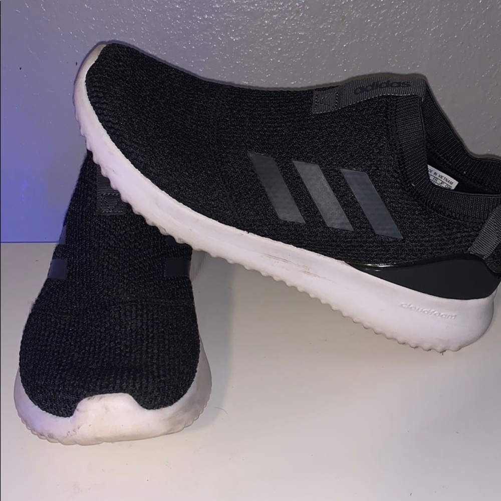 Adidas slip on sneakers Women’s 9
